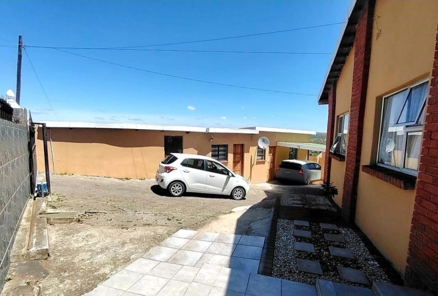 6 Bedroom Property for Sale in Zwelitsha Zone 6 Eastern Cape